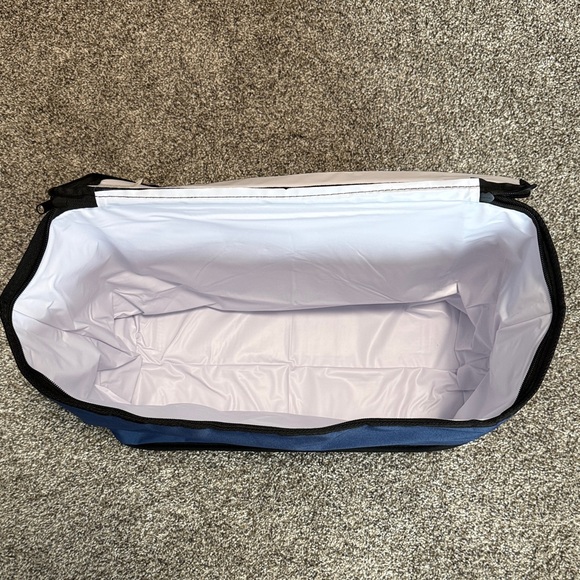 BOGG BAG with BOGG Brrr insert and Cup Caddy - Picture 8 of 10